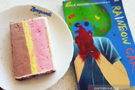 Penulis novel "Rainbow Cake" siap berbagi di Surabaya