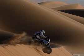 Brabec dan Sainz tak tergoyahkan di puncak klasemen etape VII