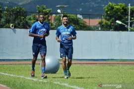 Dua pemain baru asal Brasil mengikuti latihan dengan Persib