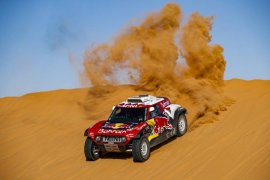 Juarai etape VII, Sainz memperlebar jarak di klasemen