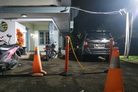 KPK geledah ruang kerja Wahyu Setiawan delapan jam