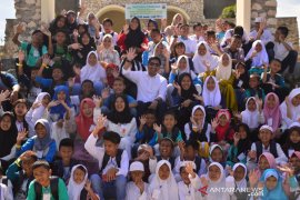 Pemkab Bone Bolango ajak 507 anak yatim berwisata
