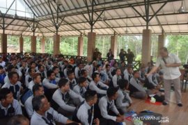 Gubernur Babel ajak petani milenial tanam lada sesuai SOP