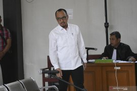 Sidang Tuntutan Penyuap Bupati Muara Enim Page 2 Small