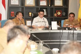 Gubernur Pertegas Aturan Penggunaan Barang dan Aset