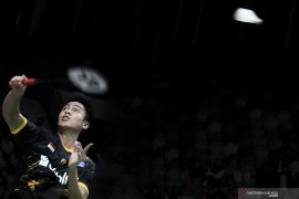 Shesar keluar dari tekanan lawan dan lolos babak dua French Open