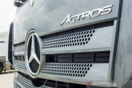 Mobil niaga Mercedes-Benz bisa pakai solar B30