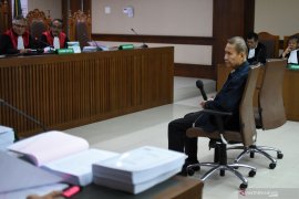 Pengusaha penyuap Dirut PTPN III divonis 16 bulan  penjara