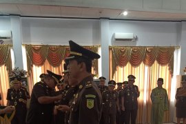 Undang Mugopal dilantik sebagai Wakajati Maluku