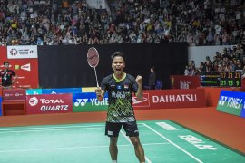 Adu strategi Anthony Ginting dan Antonsen di final Indonesia Masters