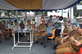 Sekda Langkat ngopi bareng di warung kopi "Pak Cana"