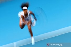 Naomi Osaka melangkah ke putaran kedua Australian Open dengan kemenangan 6-2, 6-4