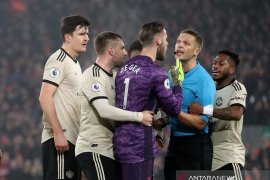 Dinilai gagal mengontrol pemainnya, Manchester United dihukum FA