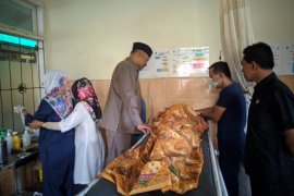 Warga dikejutkan penemuan sesosok mayat mengapung di Sungai Batang Air Tiku Agam