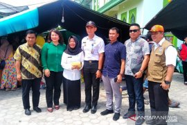 DPRD Kaltara berikan sumbangan pada korban kebakaran pasar Batu