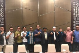 Tiga partai bentuk poros biru menghadapi Pilkada Mataram