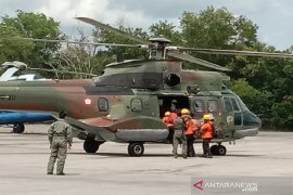 Kasus kapal TKI karam - Helikopter TNI AU dukung pencarian