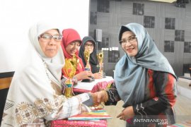 Tingkatkan silaturahmi dan kerja sama Dharma Wanita Persatuan di ULM