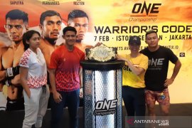 Pemain timnas sepak bola diajak duel dengan  MMA