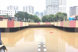 Terowongan Kemayoran masih tertutup genangan air  setinggi lima meter