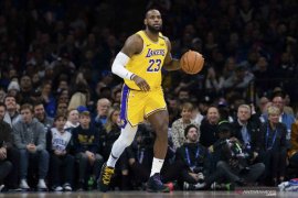 Kartu basket LeBron James terjual harga Rp27,2 miliar