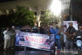 Didemo warga Bukittinggi, ratusan wisatawan asal China batal ke Tanah Datar