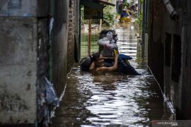 Permukiman warga Cipulir Jaksel digenangi air setinggi 110 cm
