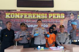 Polres Situbondo tangkap warga Gresik pelaku pemerasan gunakan airsoft gun (Video)