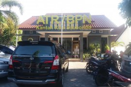 Terbitkan sertifikat di kawasan hutan lindung, BPN dan kades dilaporkan ke Kejaksaan Situbondo