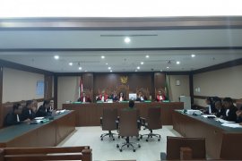 Asisten Imam Nahrawi Miftahul Ulum jalani sidang perdana