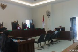 Wabup Pesisir Selatan Rusma Yul Anwar dituntut 4 tahun kasus perusakan mangrove di Mandeh