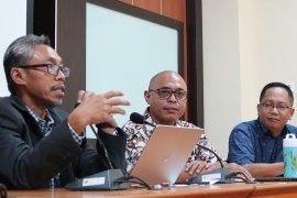Pakar : Kabar virus Corona jangan direspon berlebihan
