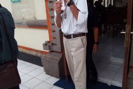 WNA Amerika dituntut setahun karena ganja