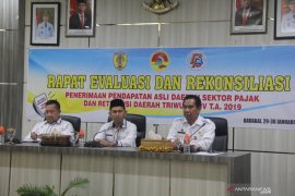 Realisasi penerimaan pajak dan retribusi di HST meningkat