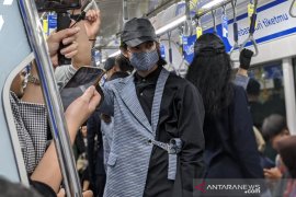 Kemarin, "#BERHENTIDIKAMU" jadi film hingga peragaan busana di MRT