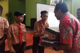 Legislator PDIP sosialisasi Program Indonesia Pintar di SMP Unesa Surabaya