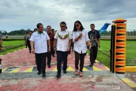 Kepala Staf Kepresidenan berkunjung di Pulau Nias