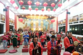 Klenteng Xian Ma di Makasar  gelar ritual sembahyang  meja tinggi