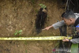 700 personel gabungan menutup 23 lubang tambang emas ilegal di Bogor