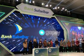 Gojek maksimalkan transaksi nontunai  pada lembaga keuangan pemerintah