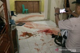 Karyawan koperasi simpan pinjam tewas bersimbah darah, polisi memburu pelakunya