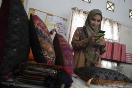 Penjualan Bantal Songket Hingga ke Mancanegara Page 3 Small