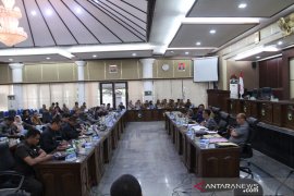 Pemkab-PTPN bahas akses jalan Desa Tebing Siring