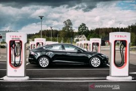 Tesla-China sepakat buat baterai mobil listrik