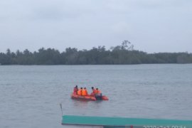 Tim Basarnas Babel lakukan pencarian nelayan hilang di perairan Pulau Nado Belitung