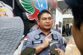 Polisi membongkar jaringan pengedar ganja sintetis Surabaya-Jakarta