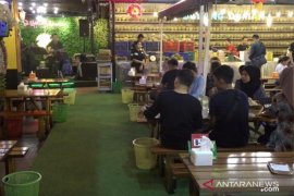 Sensasi makan durian ala cafe pertama di Medan