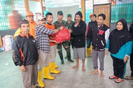 Banjir di tiga kelurahan, BPBD Kota Solok kirimkan bantuan logistik