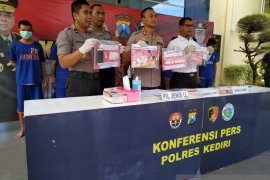 Polres Kediri sita sabu-sabu  128,35 gram