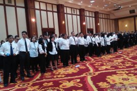 Prosesi serah terima jenazah JB Sumarlin hingga dimakamkan di pemakaman San Diego Hills